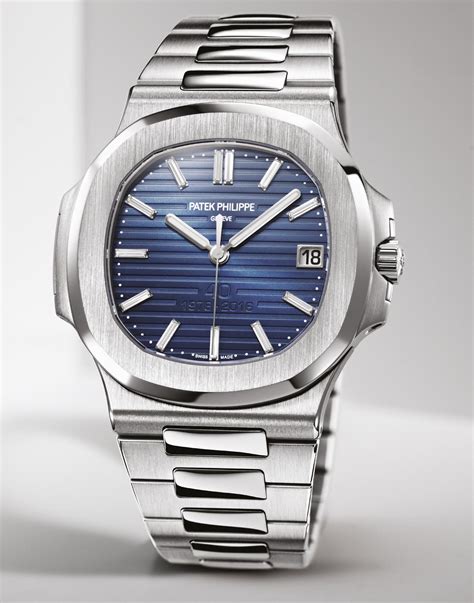 patek philippe nautilus 5711 40mm elfenbein|Patek Philippe 5711 watch.